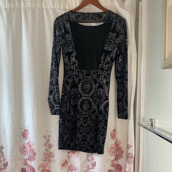 NWT GUESS VELVET SPARKLY DRESS - Picture 2 of 3